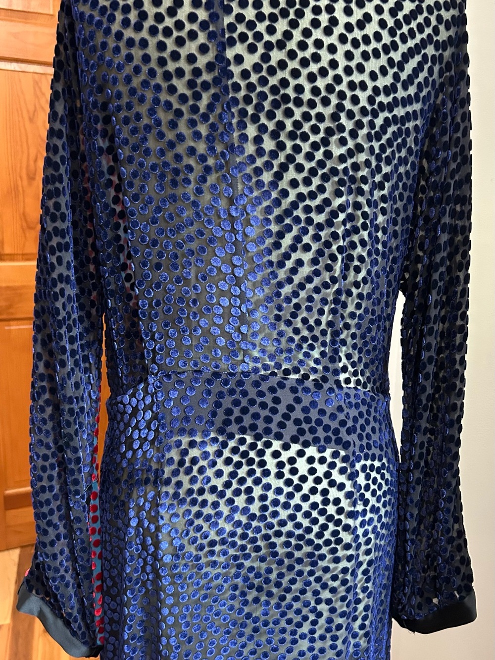 Diane Von Furstenberg Burnout Velvet Kimono Wrap Dress Size Medium - Picture 6 of 9